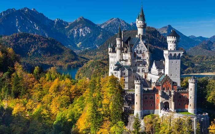 Admirati Castelul Neuschwanstein